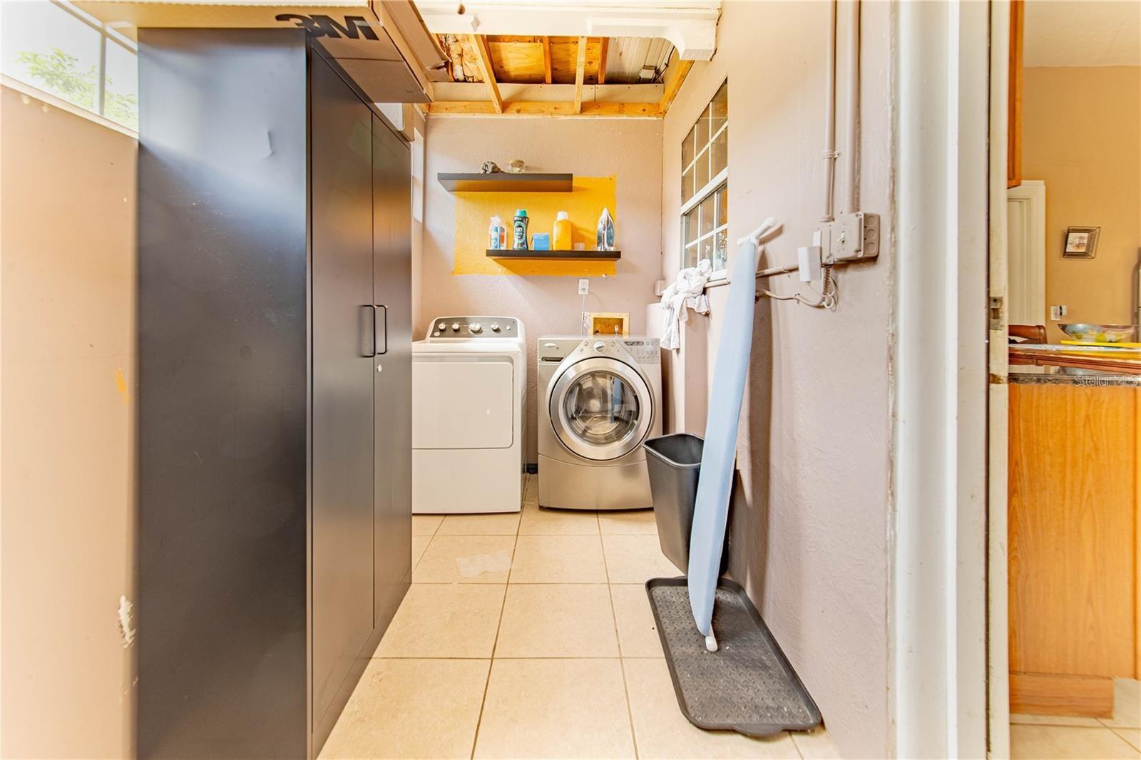 3321 W WOODLAWN AVE, TAMPA, FL, 33607