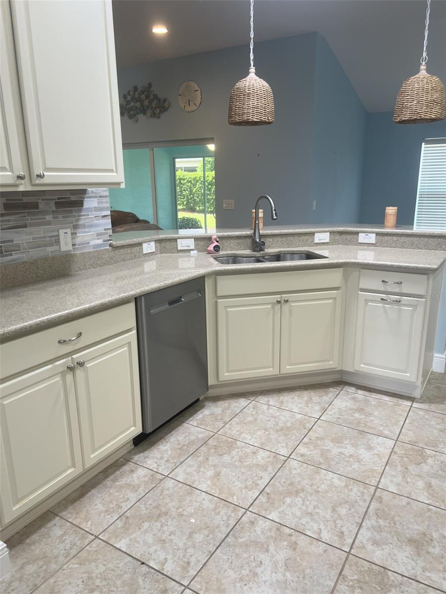 4986 BELTED KINGFISHER DR, OXFORD, FL, 34484