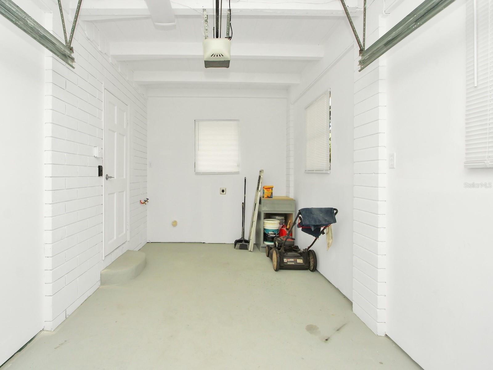 600 S MONTGOMERY AVE, DELAND, FL, 32720