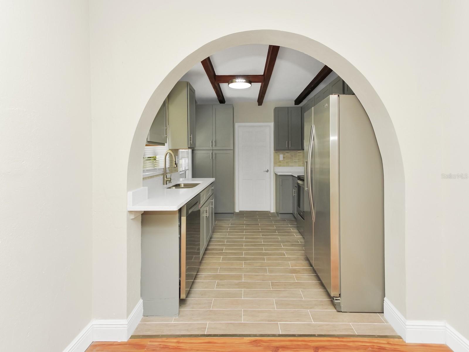 600 S MONTGOMERY AVE, DELAND, FL, 32720