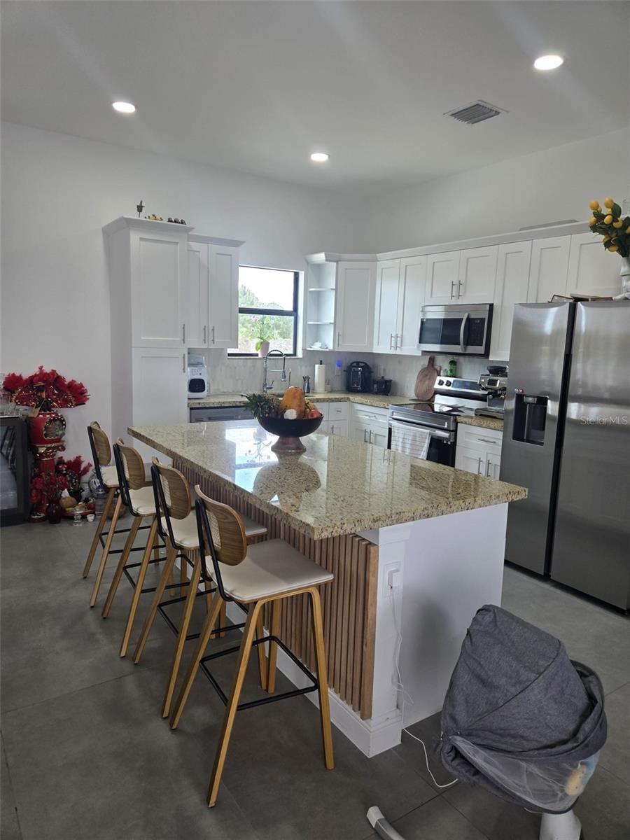 1156 HELEN AVE S, LEHIGH ACRES, FL, 33974