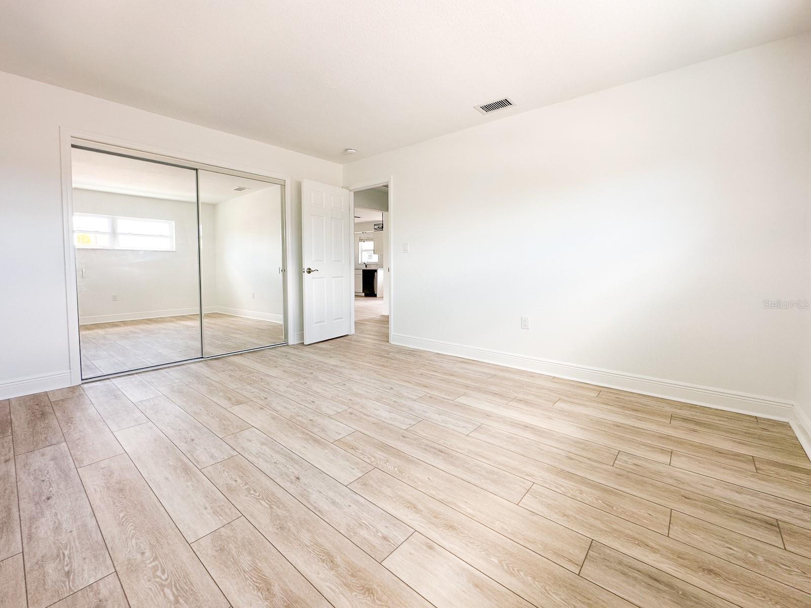 11295 1ST ST E, TREASURE ISLAND, FL, 33706