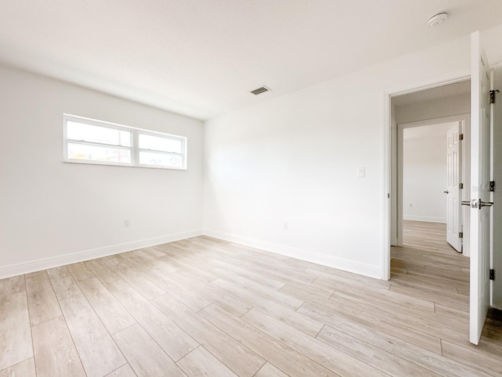 11295 1ST ST E, TREASURE ISLAND, FL, 33706