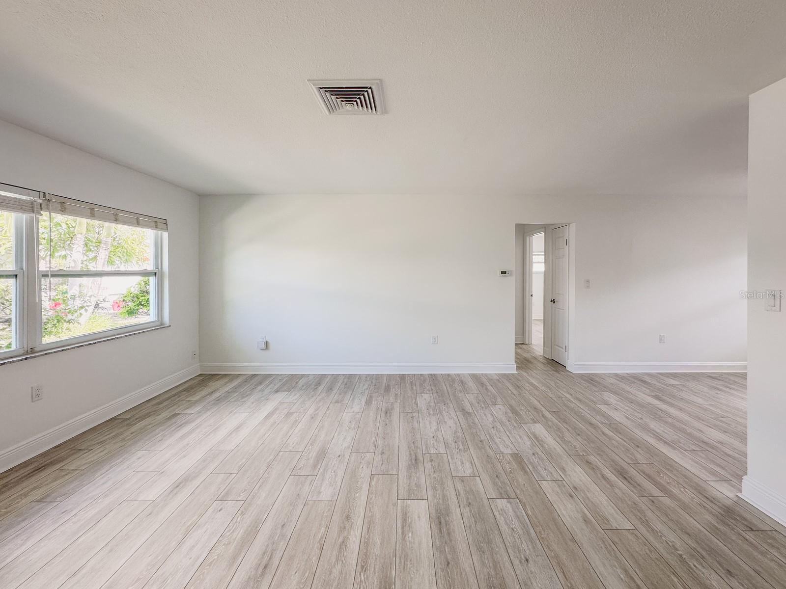 11295 1ST ST E, TREASURE ISLAND, FL, 33706