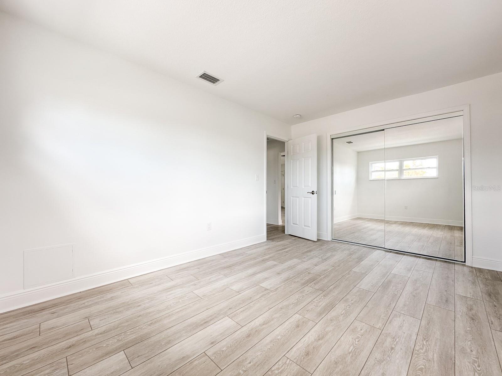 11295 1ST ST E, TREASURE ISLAND, FL, 33706