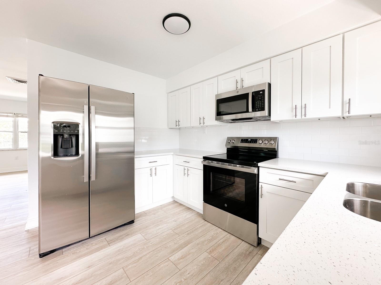 11295 1ST ST E, TREASURE ISLAND, FL, 33706