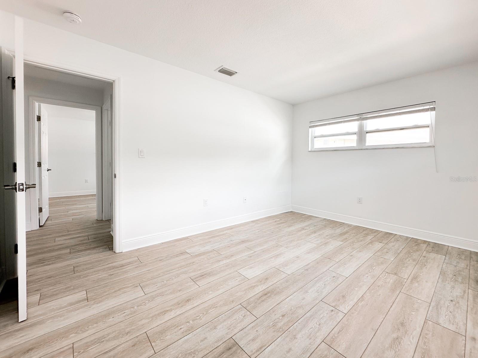 11295 1ST ST E, TREASURE ISLAND, FL, 33706