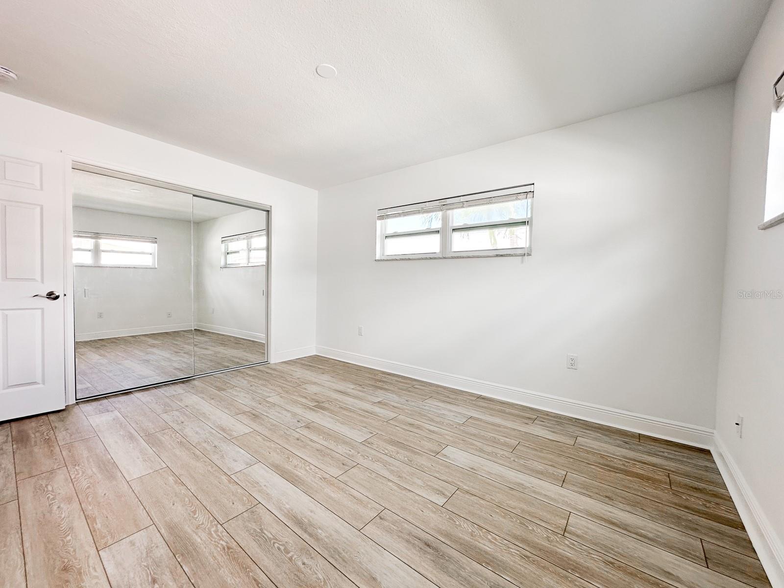 11295 1ST ST E, TREASURE ISLAND, FL, 33706