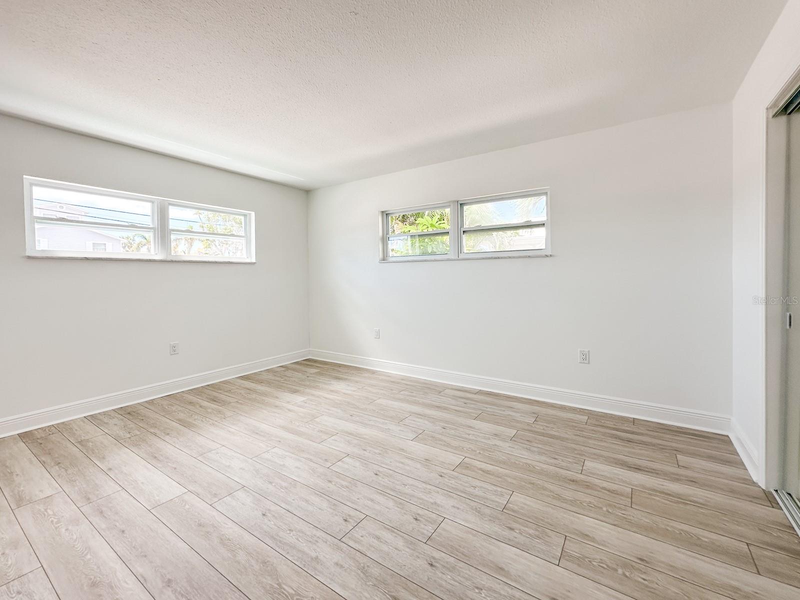 11295 1ST ST E, TREASURE ISLAND, FL, 33706