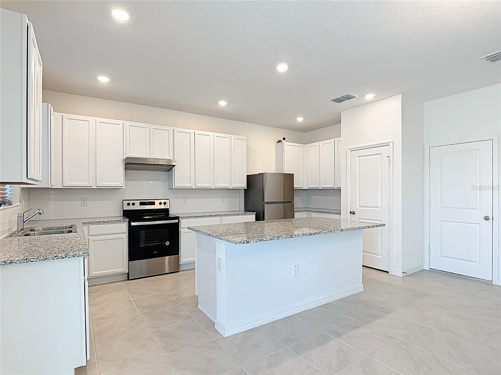 795 OVERPOOL AVE, DAVENPORT, FL, 33896