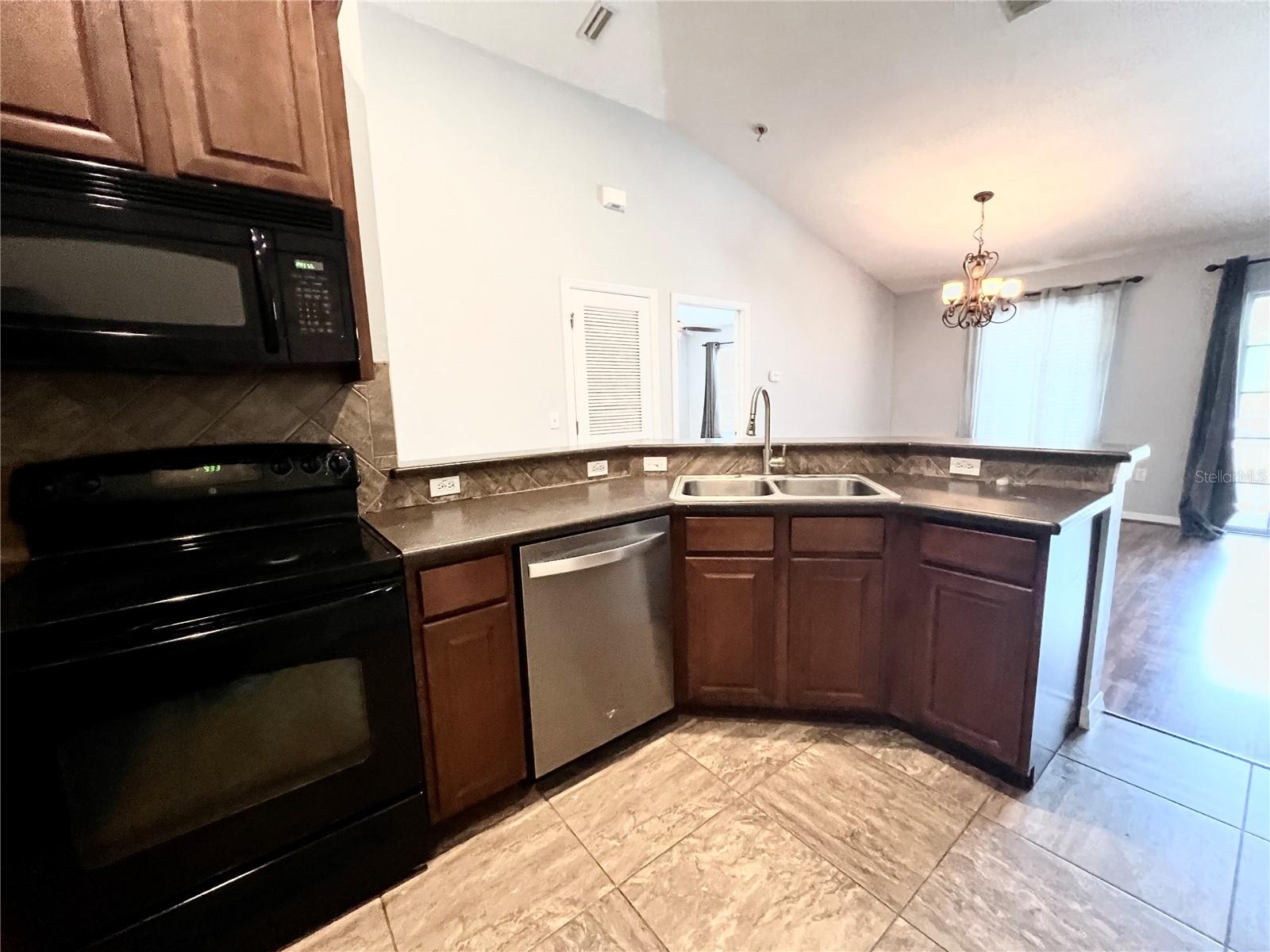 7001 INTERBAY BLVD #319, TAMPA, FL, 33616