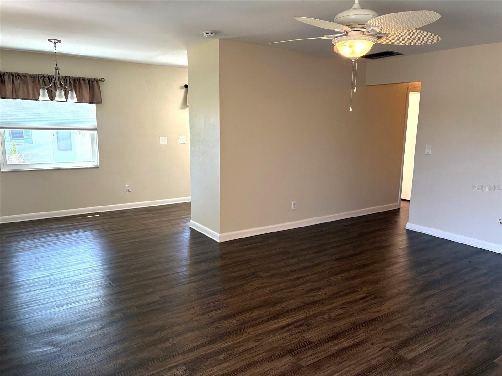 2202 CLUBHOUSE DR #185, SUN CITY CENTER, FL, 33573