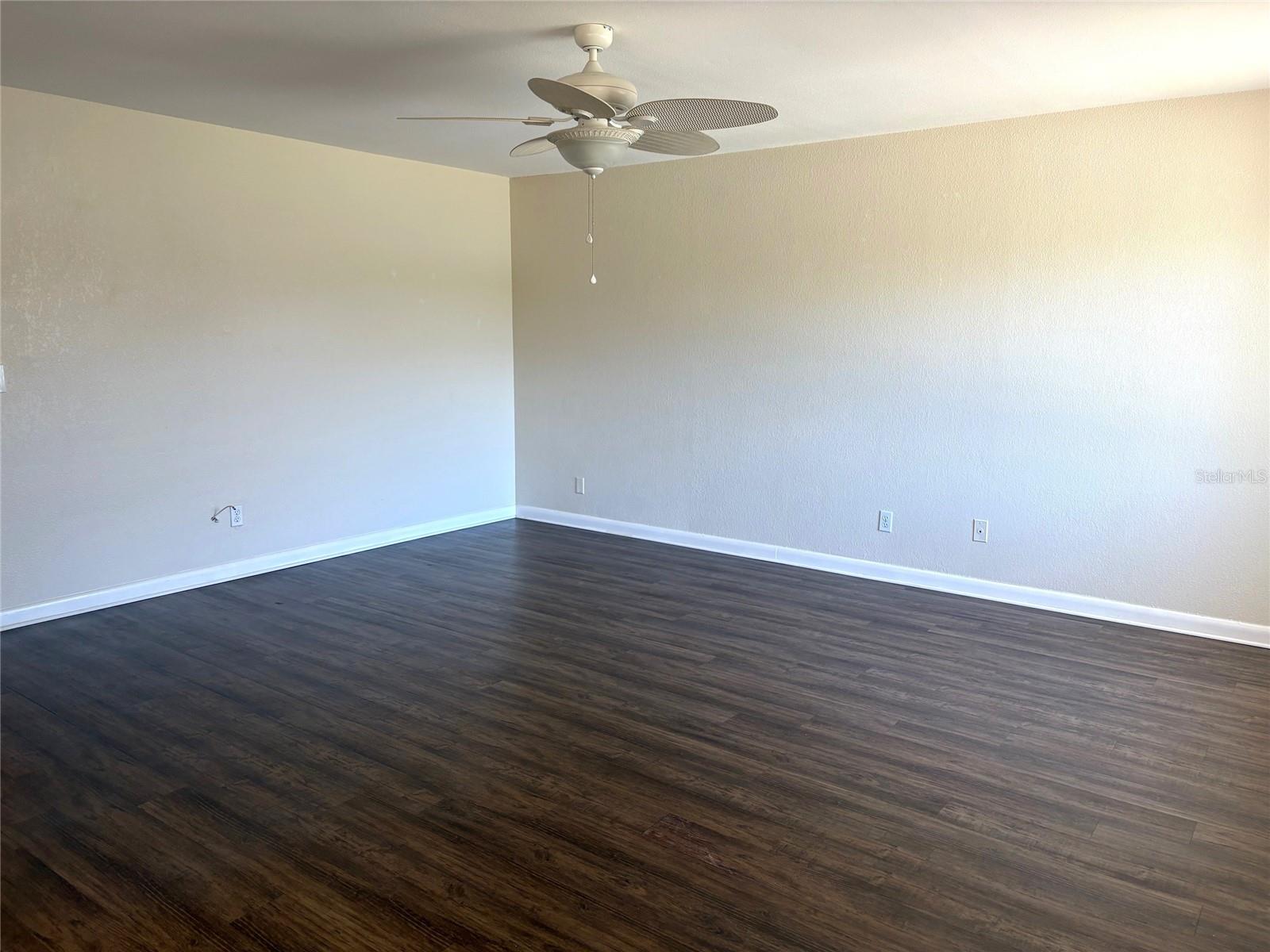 2202 CLUBHOUSE DR #185, SUN CITY CENTER, FL, 33573