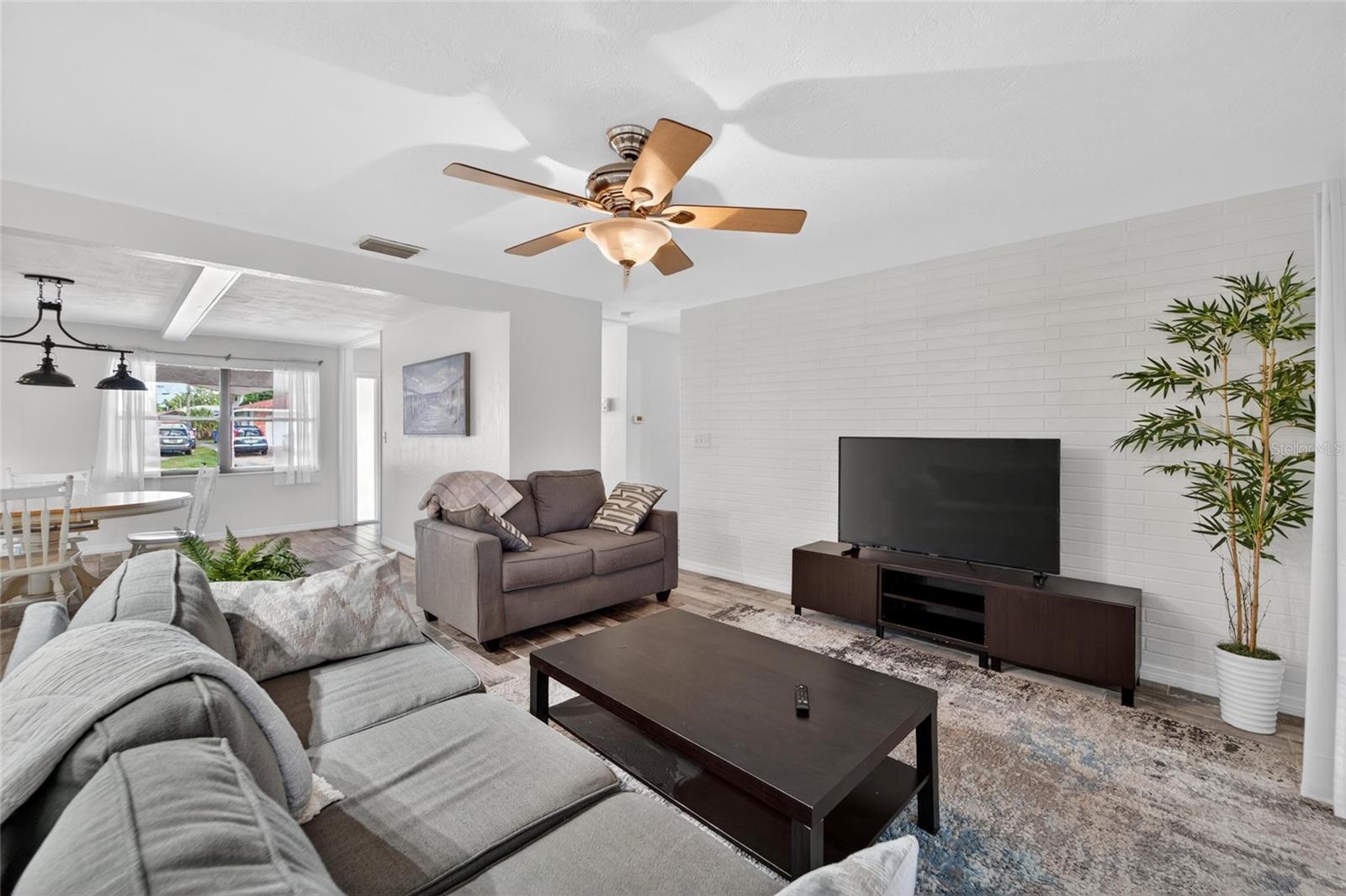 2842 61ST LN N, ST PETERSBURG, FL, 33710