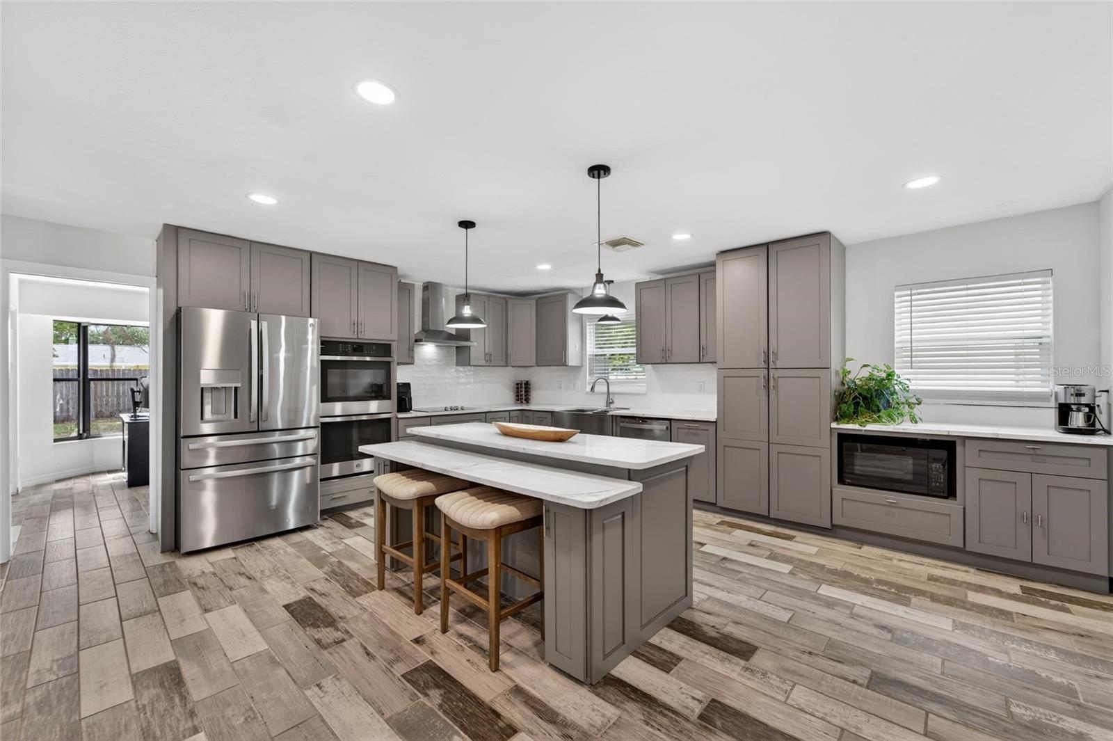 2842 61ST LN N, ST PETERSBURG, FL, 33710