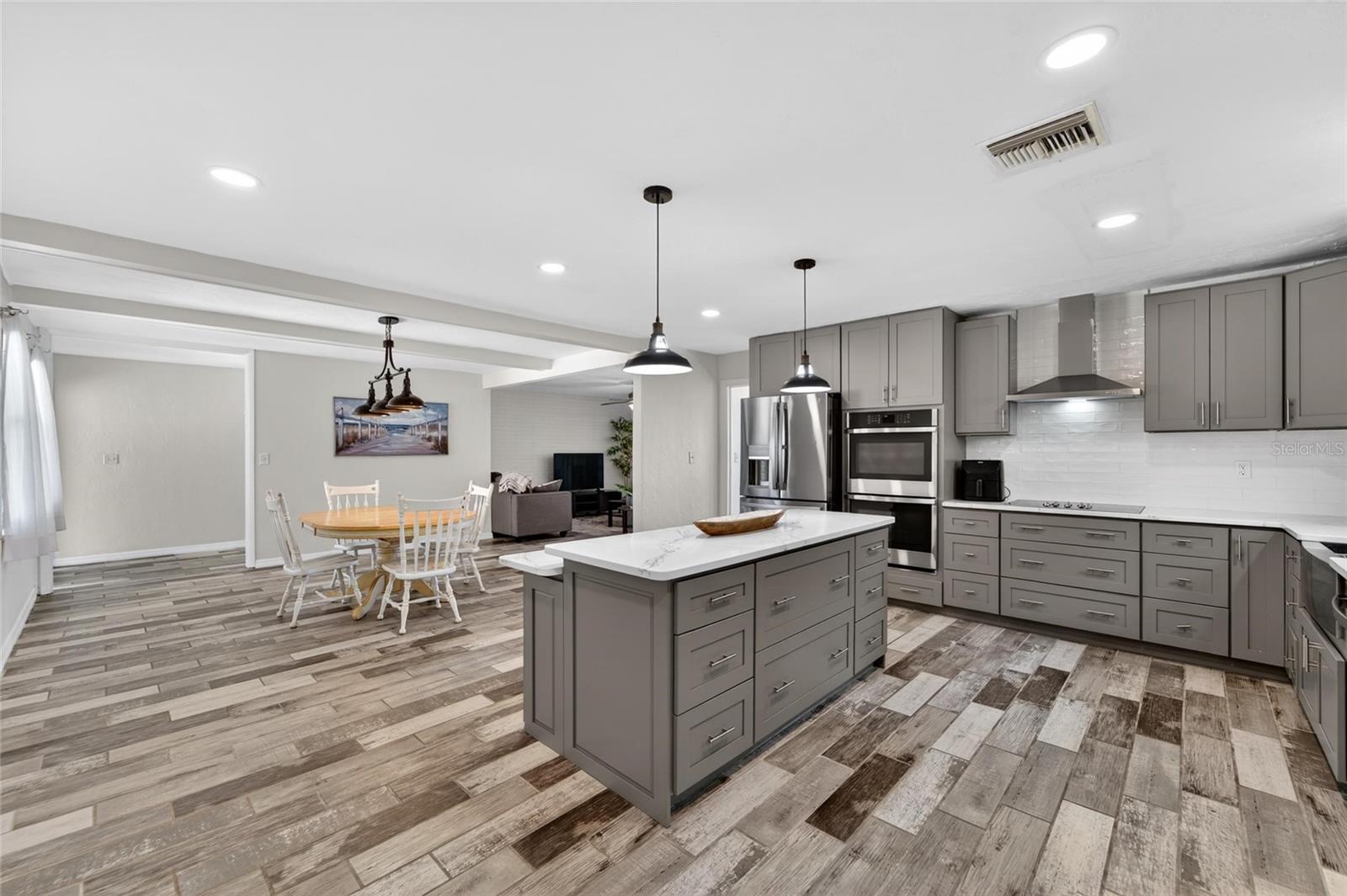 2842 61ST LN N, ST PETERSBURG, FL, 33710