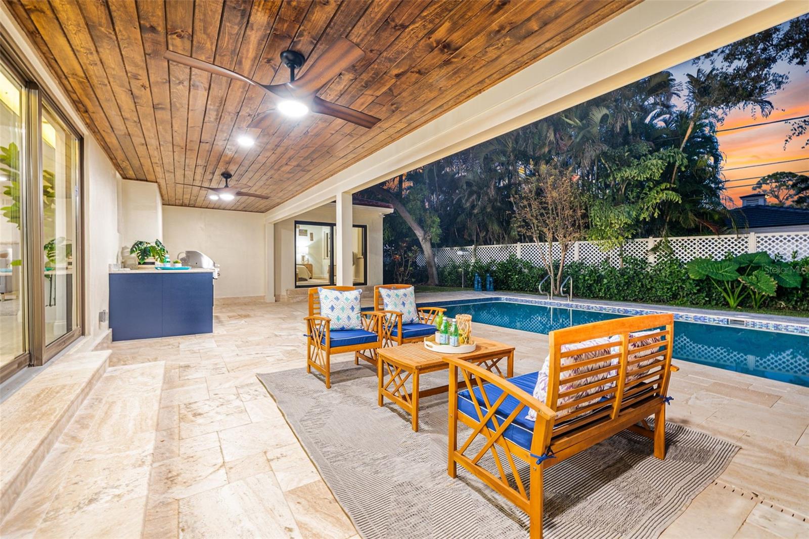 1222 BRIGHTWATERS BLVD NE, ST PETERSBURG, FL, 33704