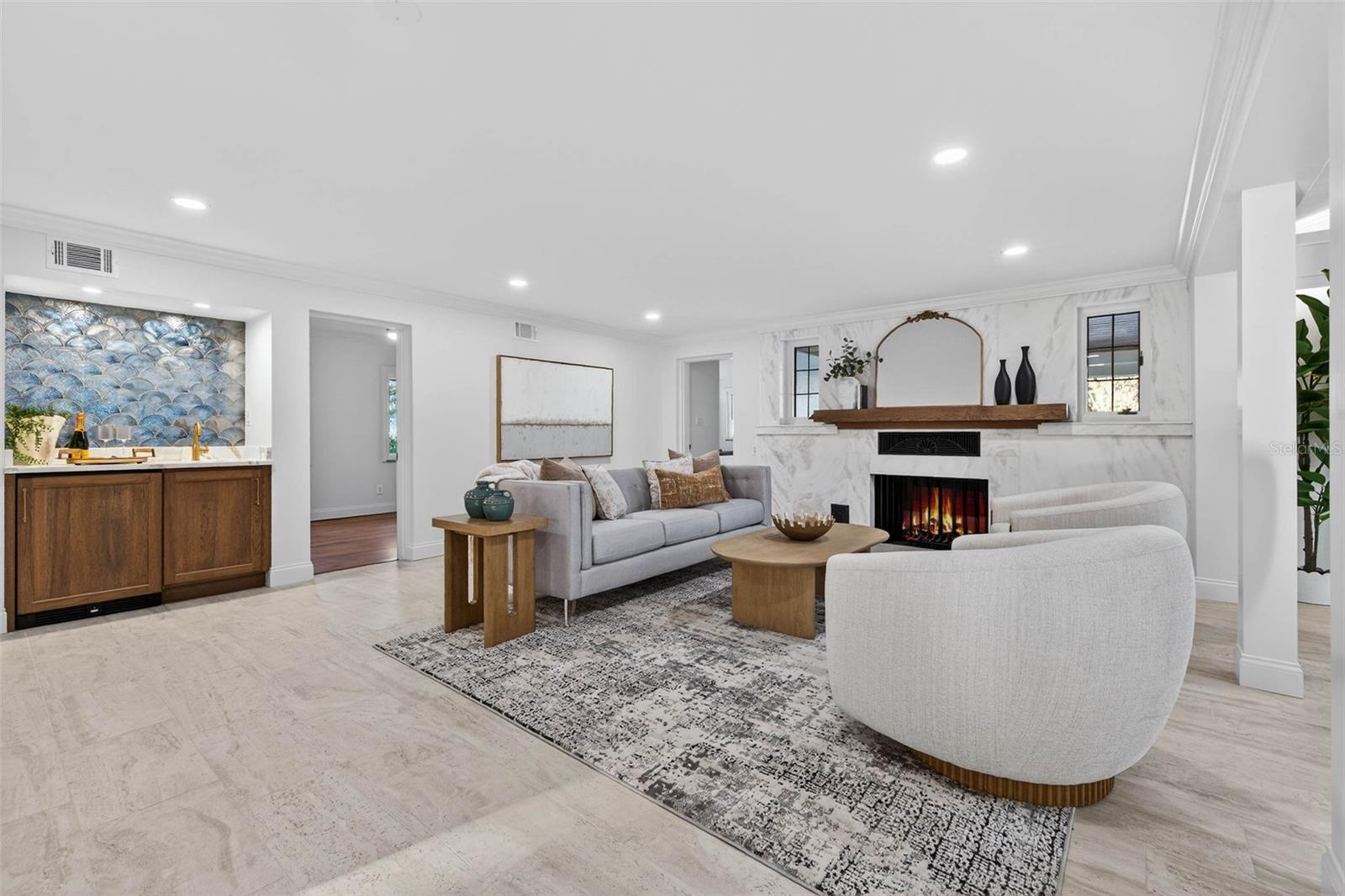 1222 BRIGHTWATERS BLVD NE, ST PETERSBURG, FL, 33704