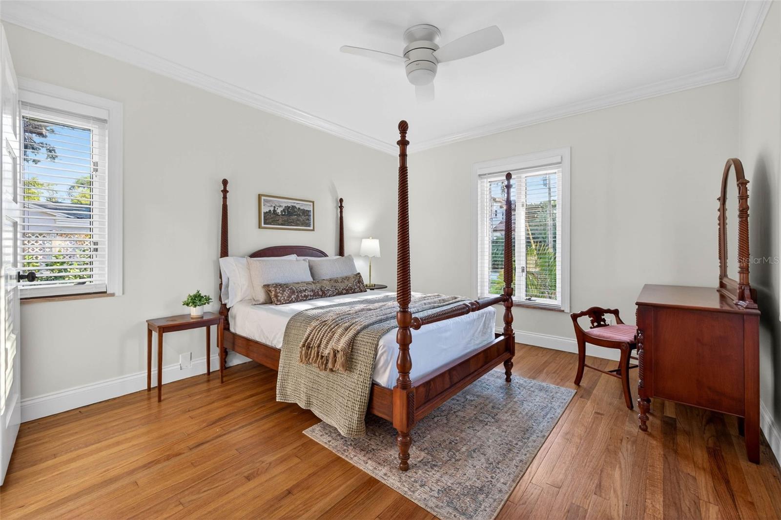 1222 BRIGHTWATERS BLVD NE, ST PETERSBURG, FL, 33704