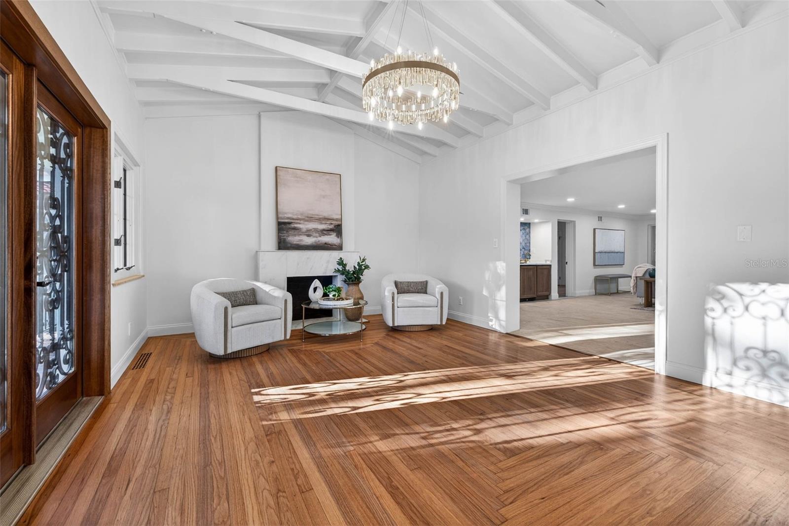 1222 BRIGHTWATERS BLVD NE, ST PETERSBURG, FL, 33704