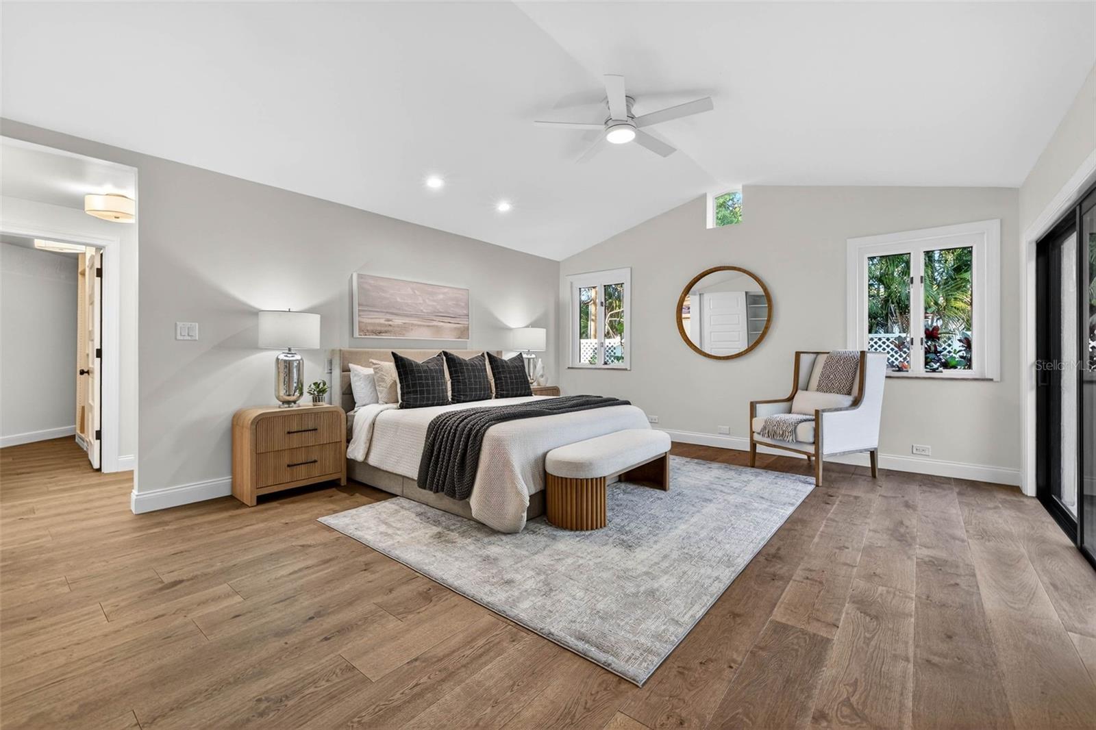 1222 BRIGHTWATERS BLVD NE, ST PETERSBURG, FL, 33704