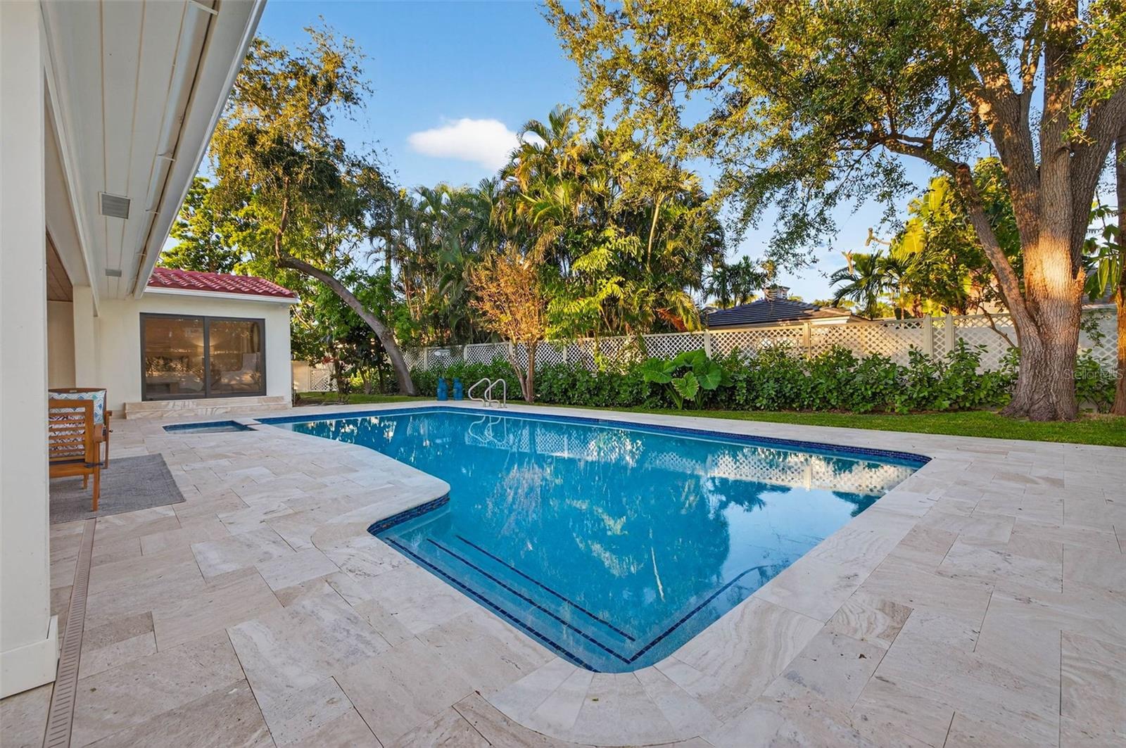 1222 BRIGHTWATERS BLVD NE, ST PETERSBURG, FL, 33704