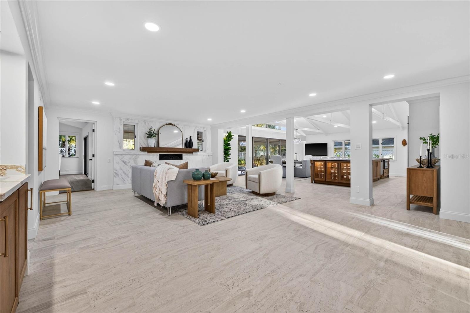 1222 BRIGHTWATERS BLVD NE, ST PETERSBURG, FL, 33704