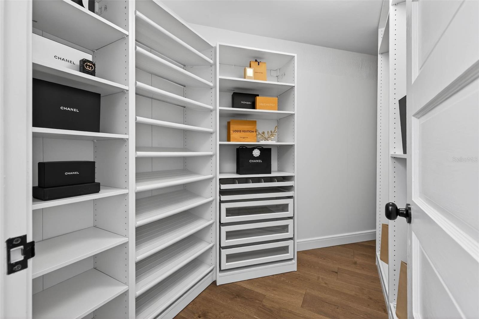 1222 BRIGHTWATERS BLVD NE, ST PETERSBURG, FL, 33704