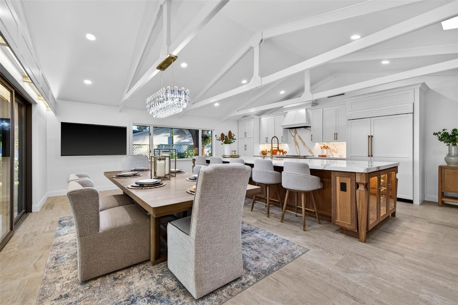 1222 BRIGHTWATERS BLVD NE, ST PETERSBURG, FL, 33704