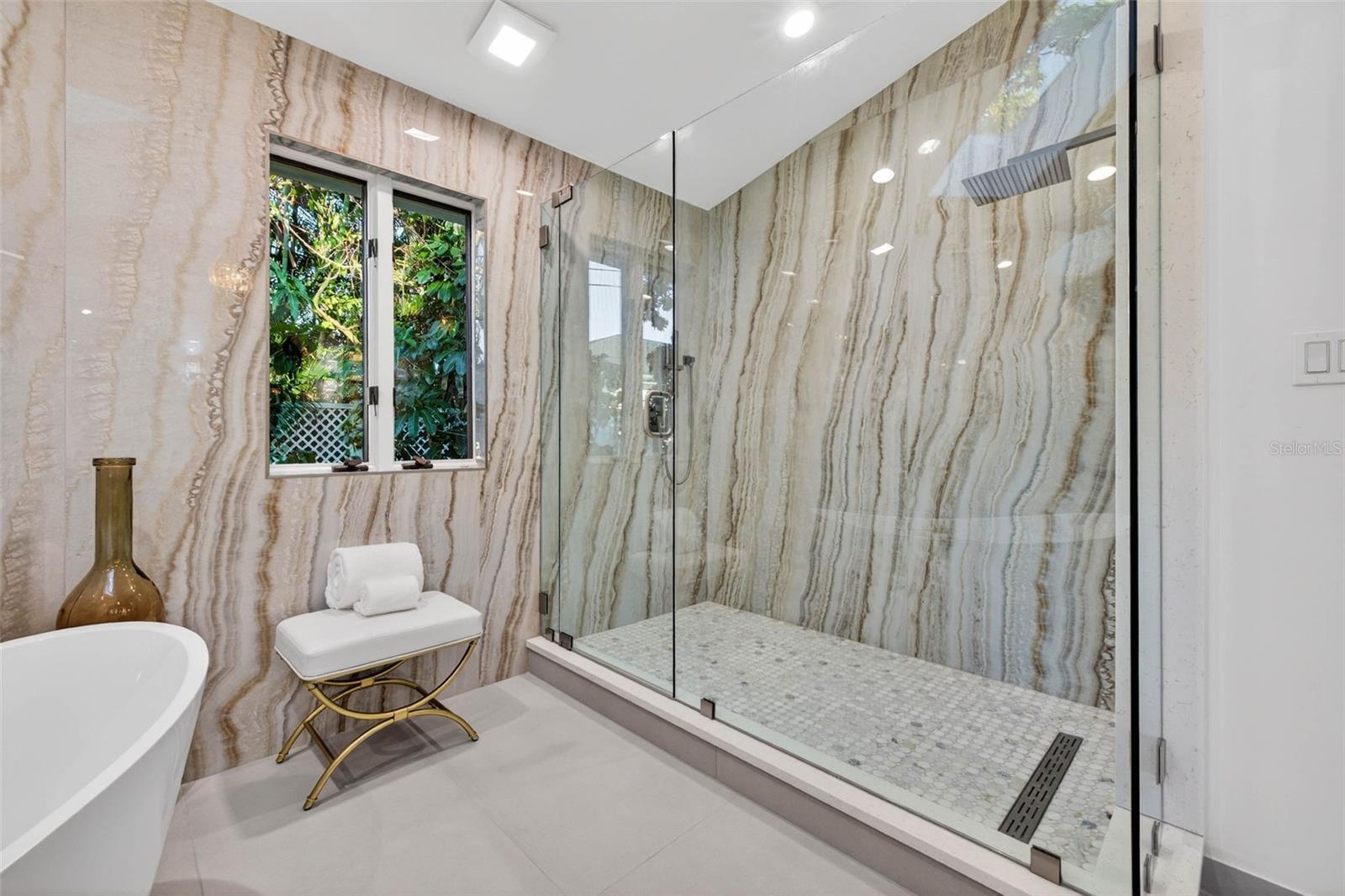 1222 BRIGHTWATERS BLVD NE, ST PETERSBURG, FL, 33704