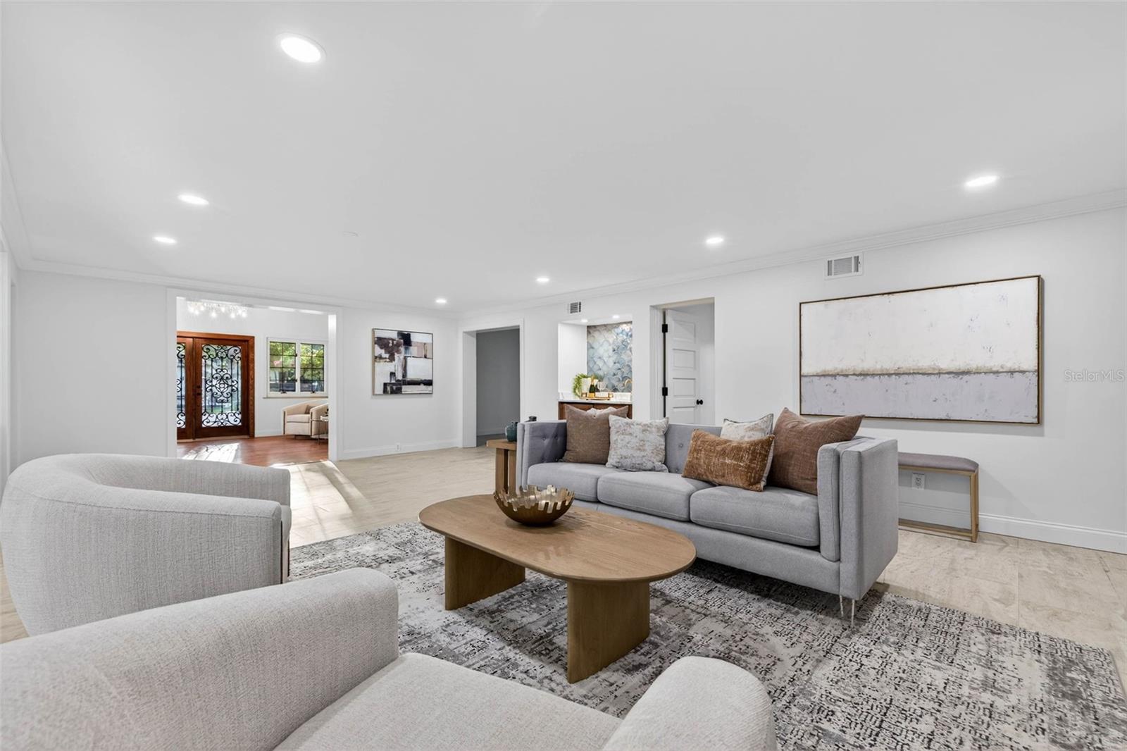 1222 BRIGHTWATERS BLVD NE, ST PETERSBURG, FL, 33704