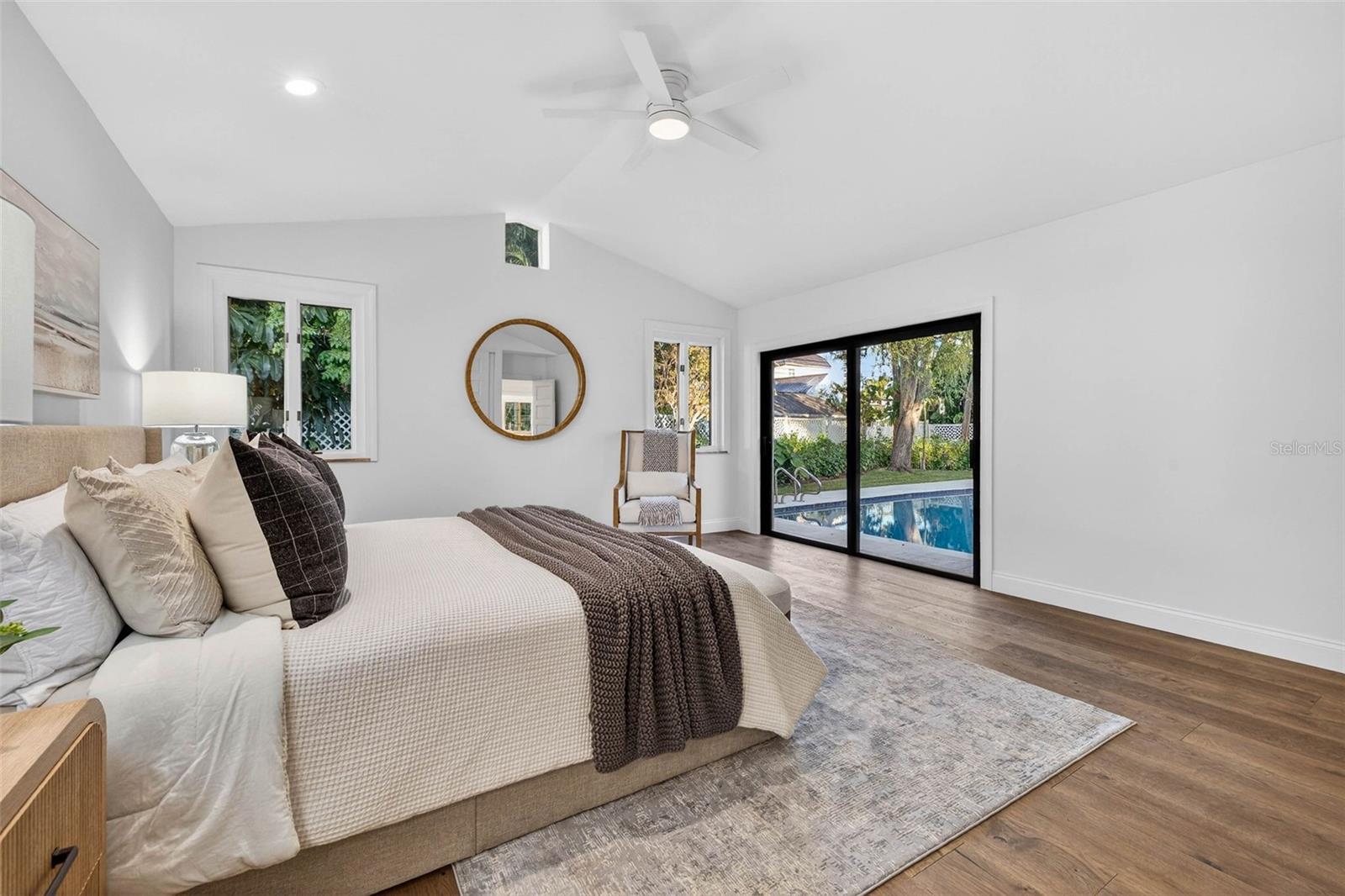 1222 BRIGHTWATERS BLVD NE, ST PETERSBURG, FL, 33704