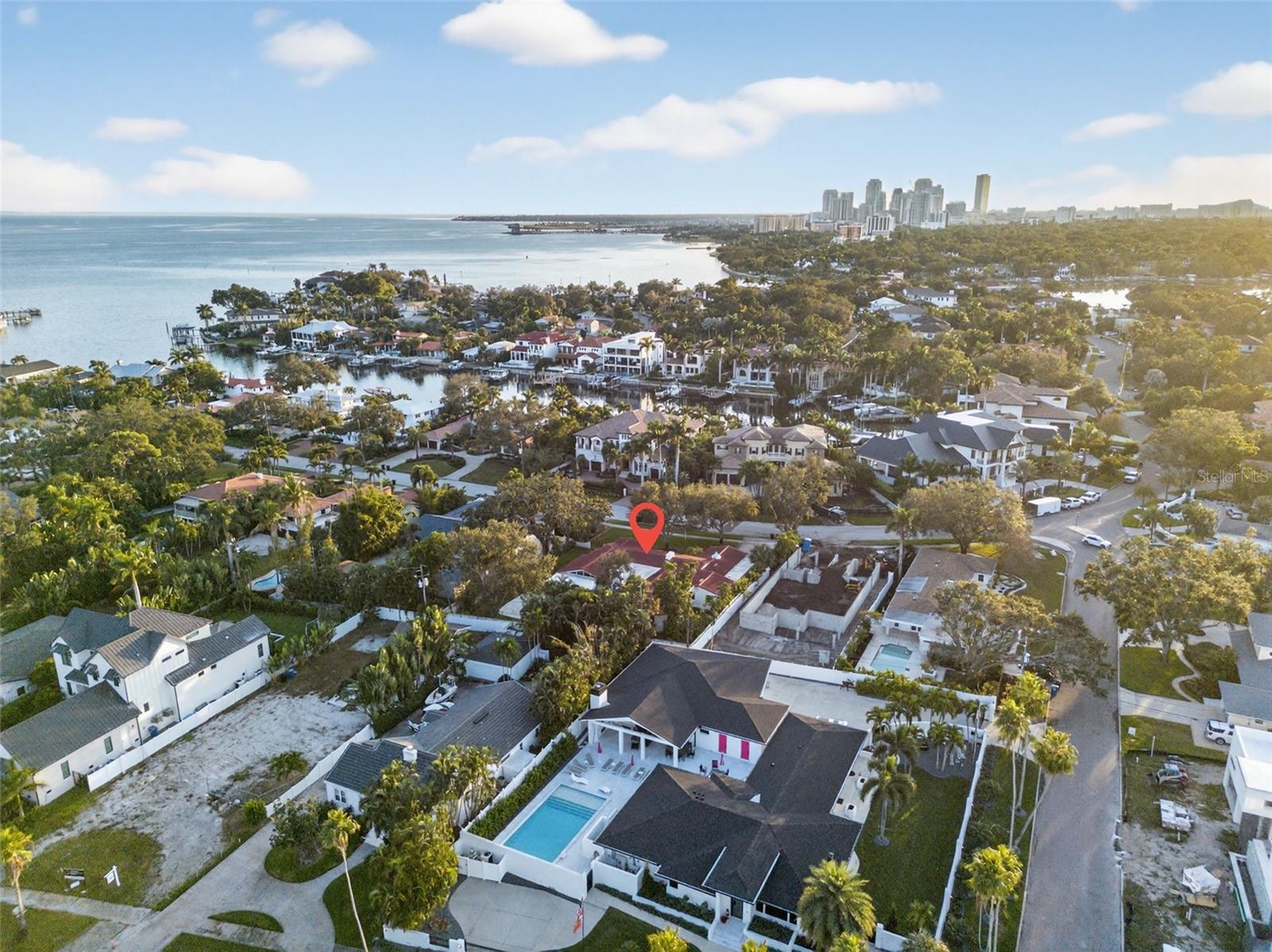 1222 BRIGHTWATERS BLVD NE, ST PETERSBURG, FL, 33704