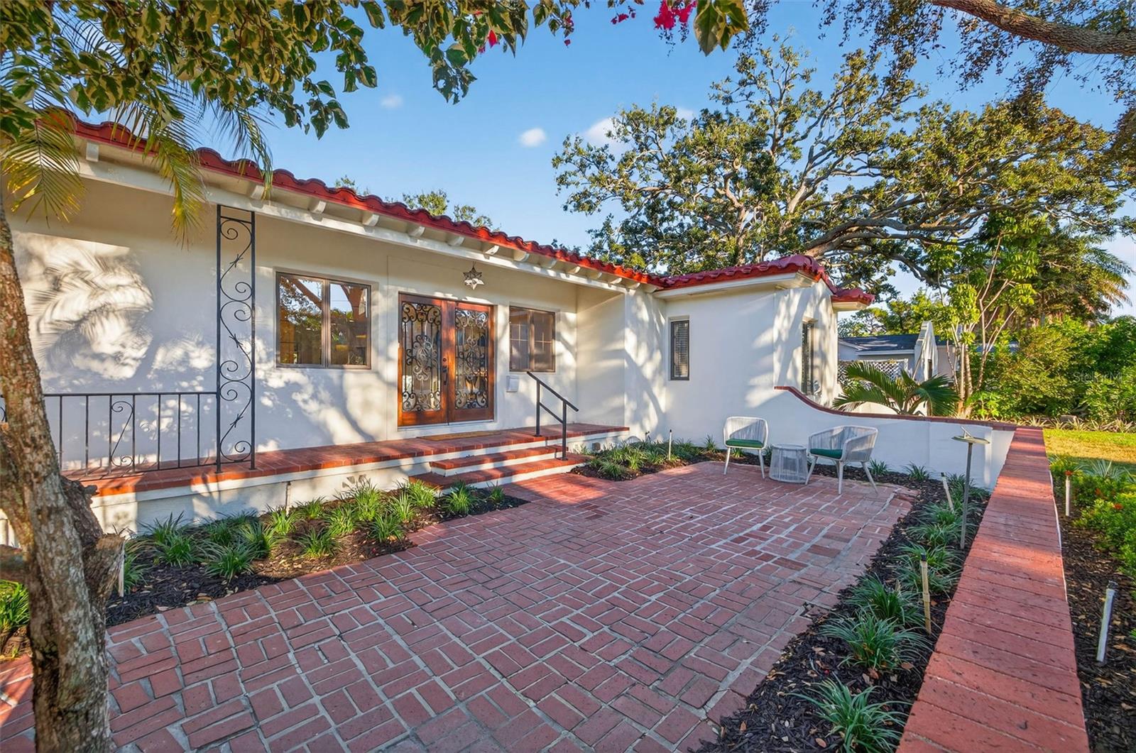 1222 BRIGHTWATERS BLVD NE, ST PETERSBURG, FL, 33704