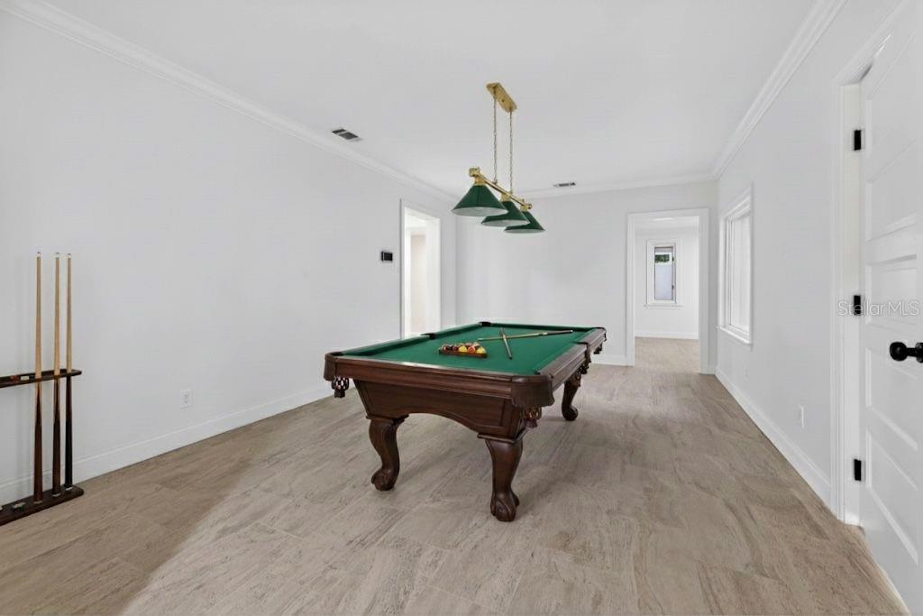 1222 BRIGHTWATERS BLVD NE, ST PETERSBURG, FL, 33704