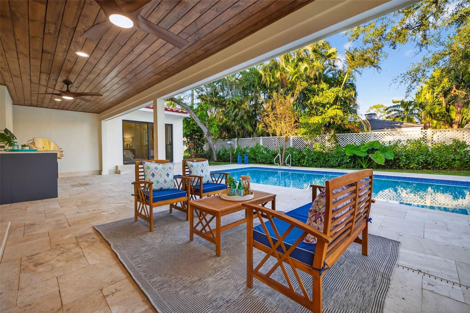 1222 BRIGHTWATERS BLVD NE, ST PETERSBURG, FL, 33704