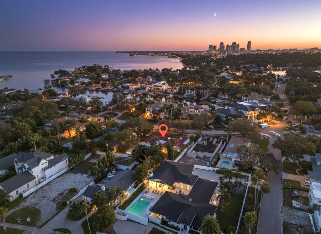 1222 BRIGHTWATERS BLVD NE, ST PETERSBURG, FL, 33704