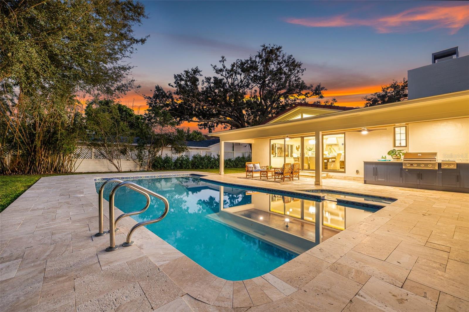 1222 BRIGHTWATERS BLVD NE, ST PETERSBURG, FL, 33704