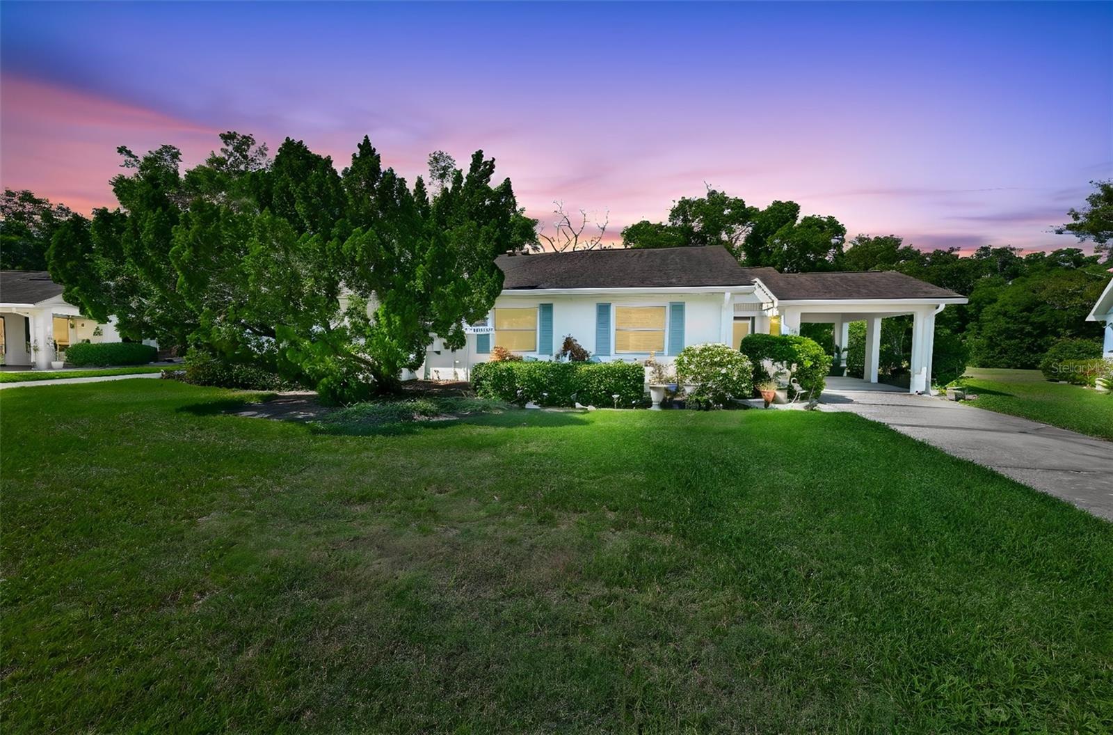 511 FINSBURY CIR #B, SUN CITY CENTER, FL, 33573