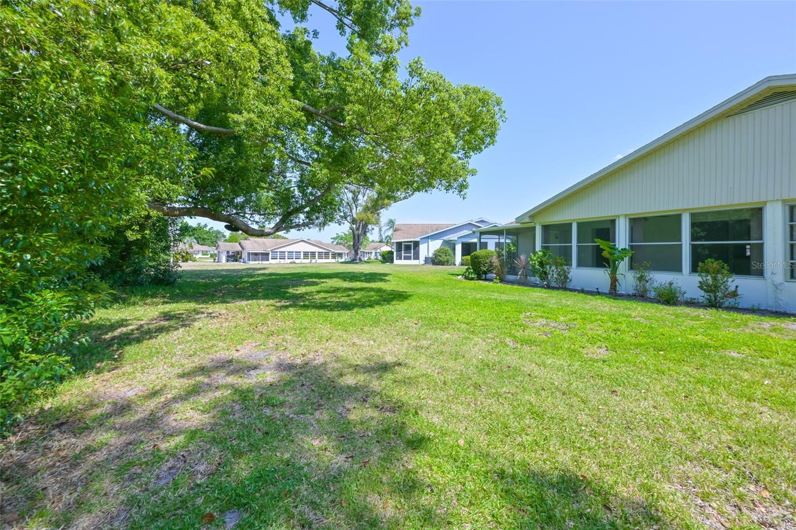 511 FINSBURY CIR #B, SUN CITY CENTER, FL, 33573