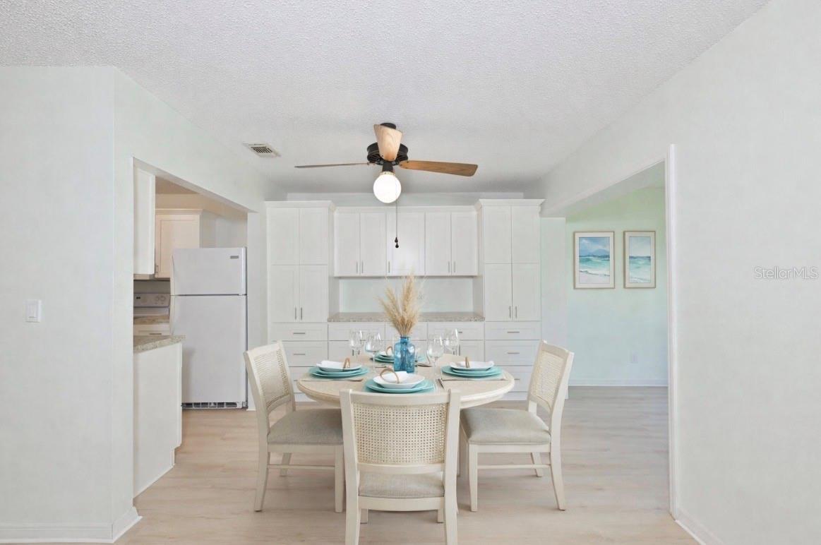 511 FINSBURY CIR #B, SUN CITY CENTER, FL, 33573