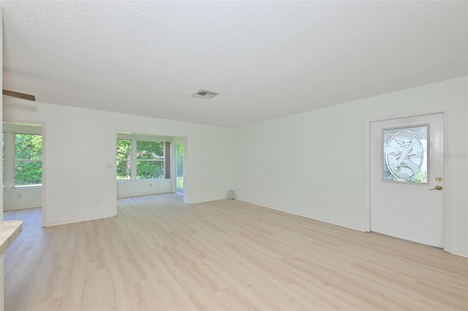 511 FINSBURY CIR #B, SUN CITY CENTER, FL, 33573