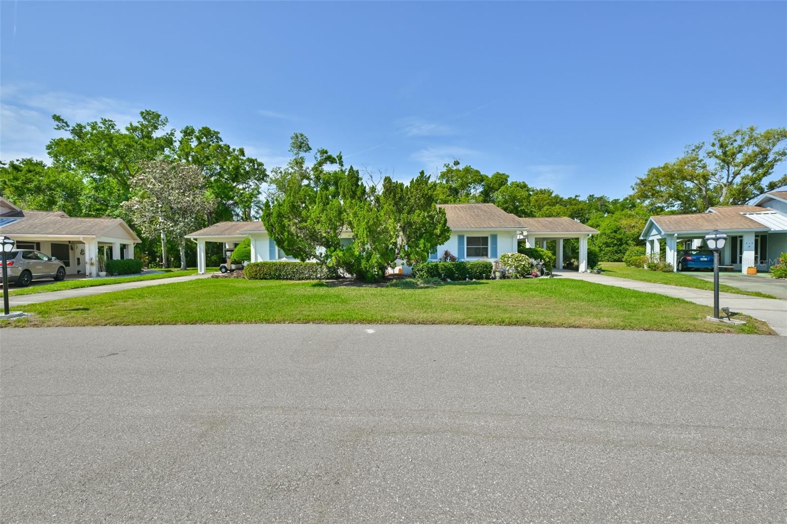 511 FINSBURY CIR #B, SUN CITY CENTER, FL, 33573