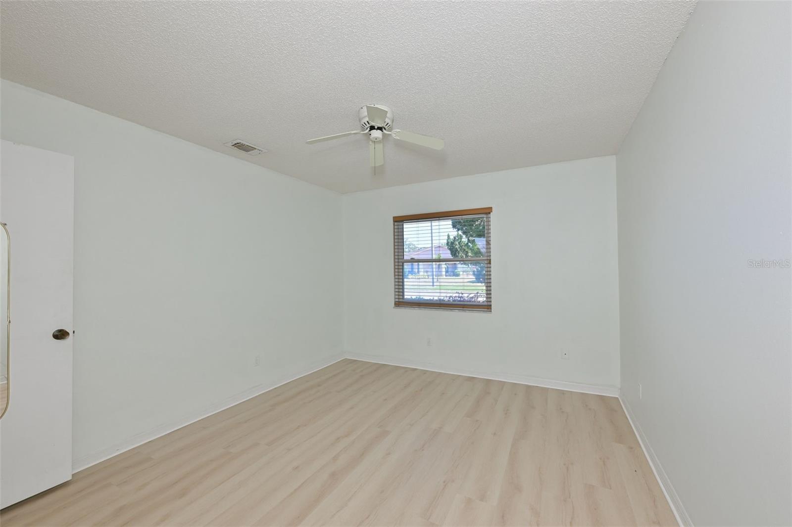 511 FINSBURY CIR #B, SUN CITY CENTER, FL, 33573