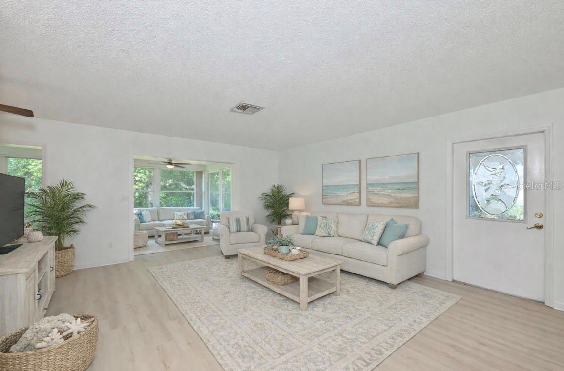 511 FINSBURY CIR #B, SUN CITY CENTER, FL, 33573