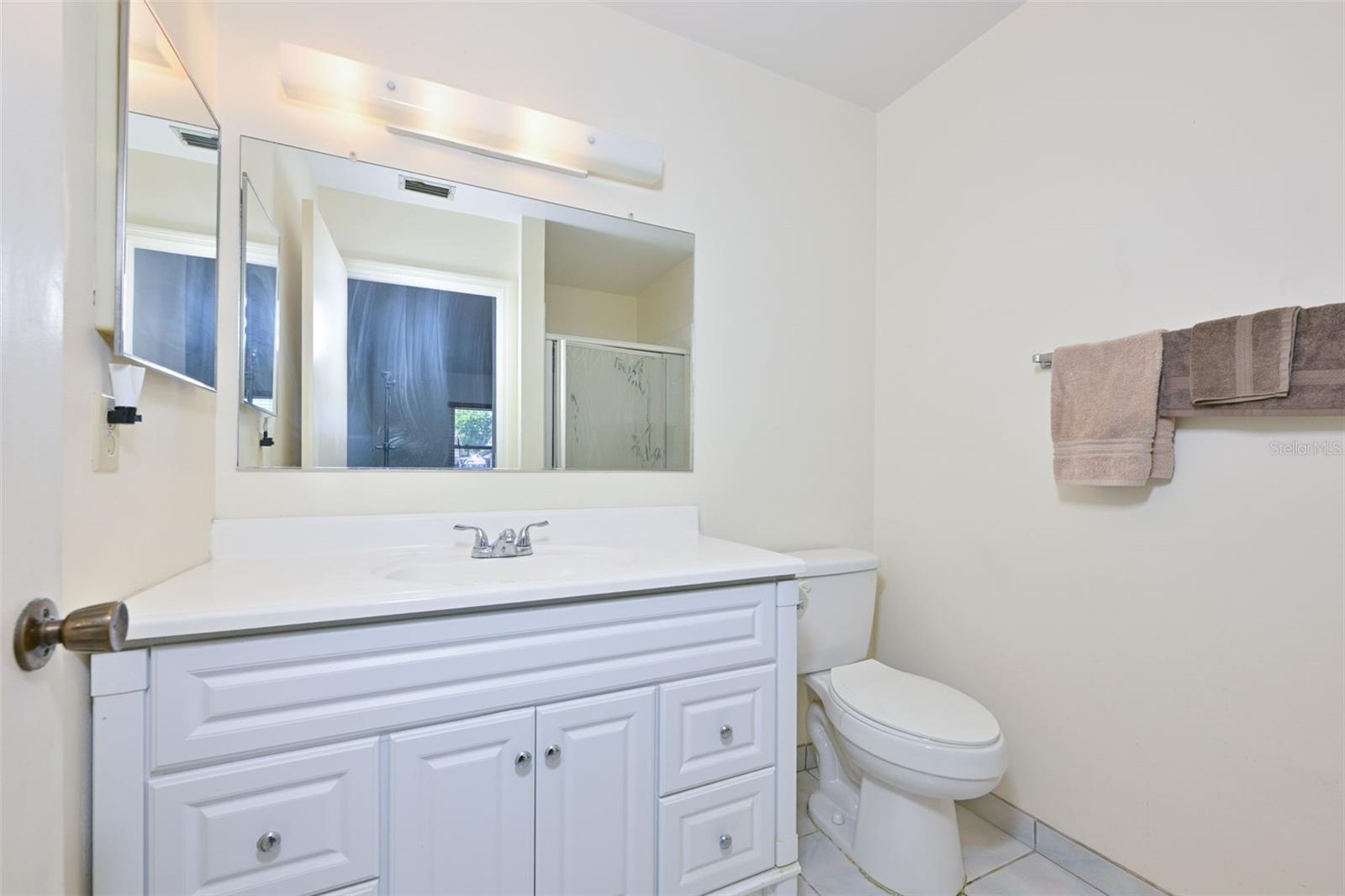 511 FINSBURY CIR #B, SUN CITY CENTER, FL, 33573