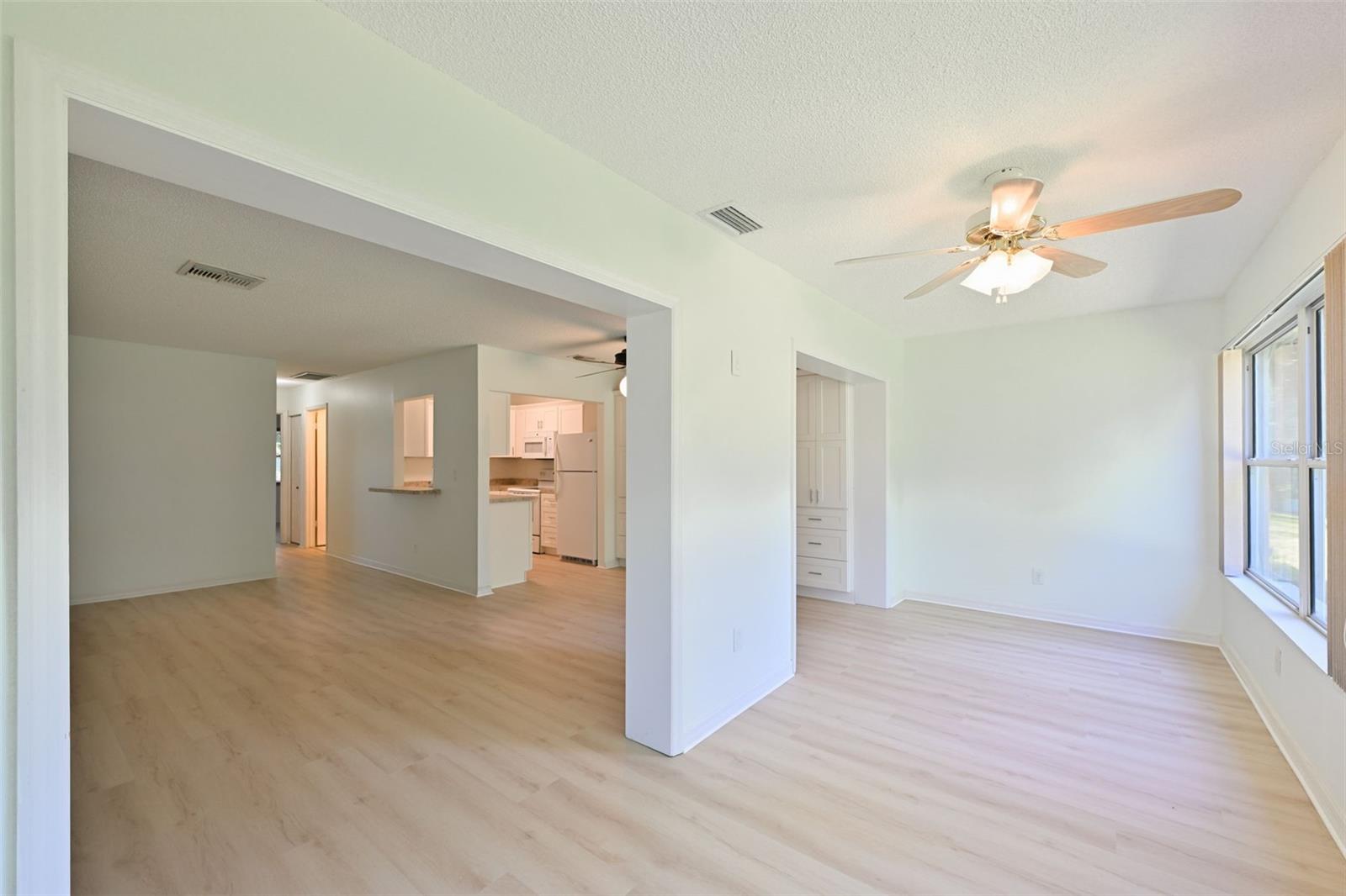 511 FINSBURY CIR #B, SUN CITY CENTER, FL, 33573