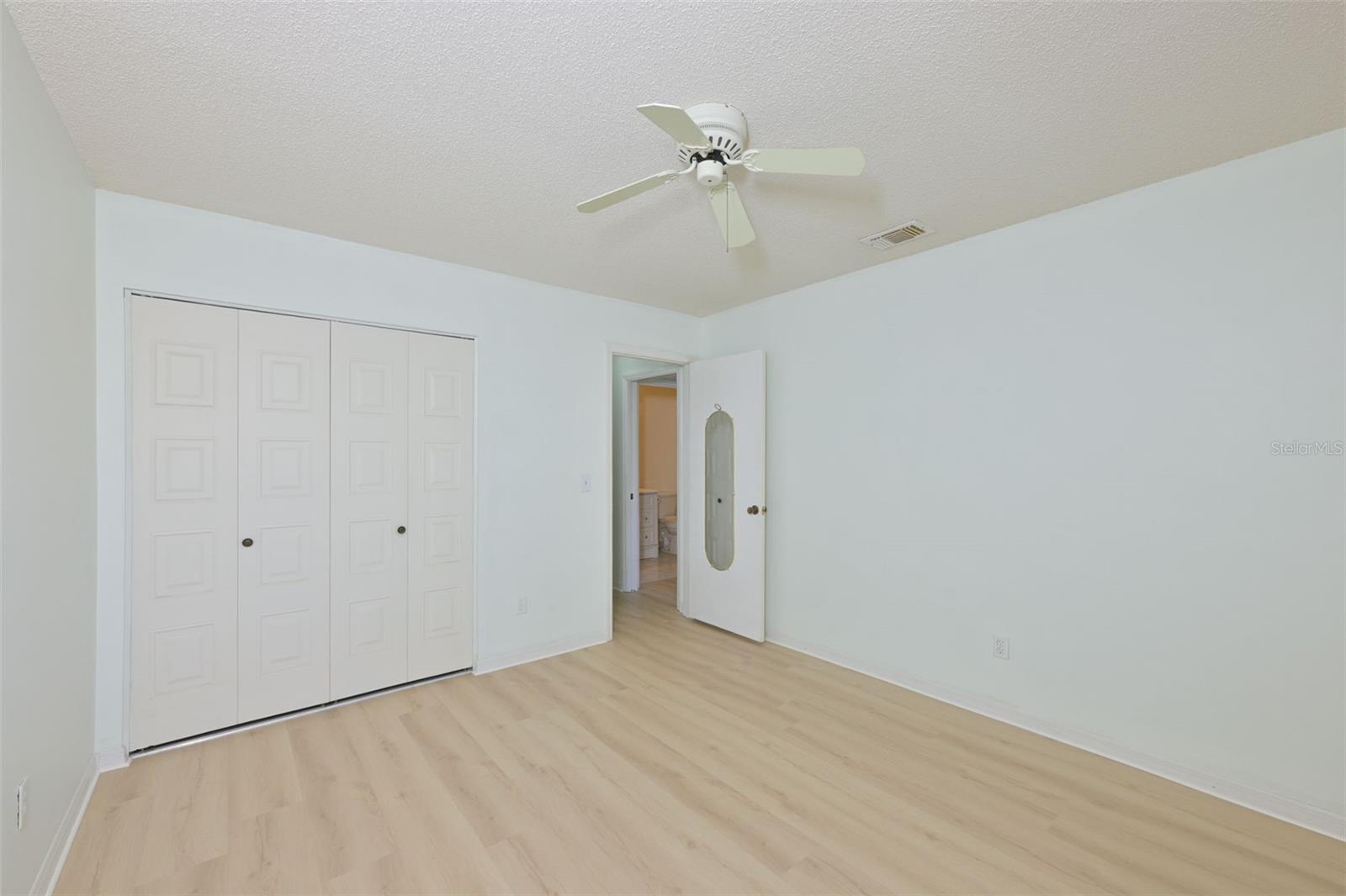 511 FINSBURY CIR #B, SUN CITY CENTER, FL, 33573