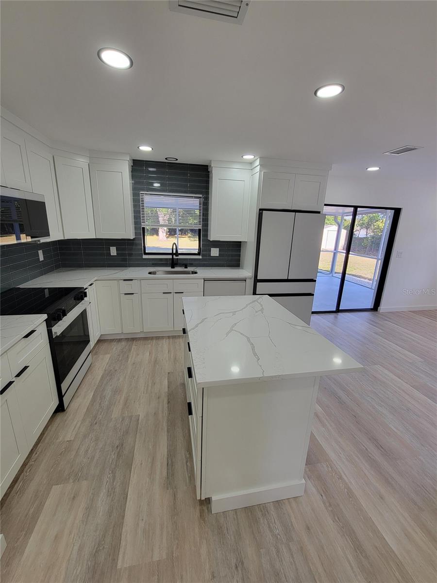 328 E BAY ST, OSPREY, FL, 34229