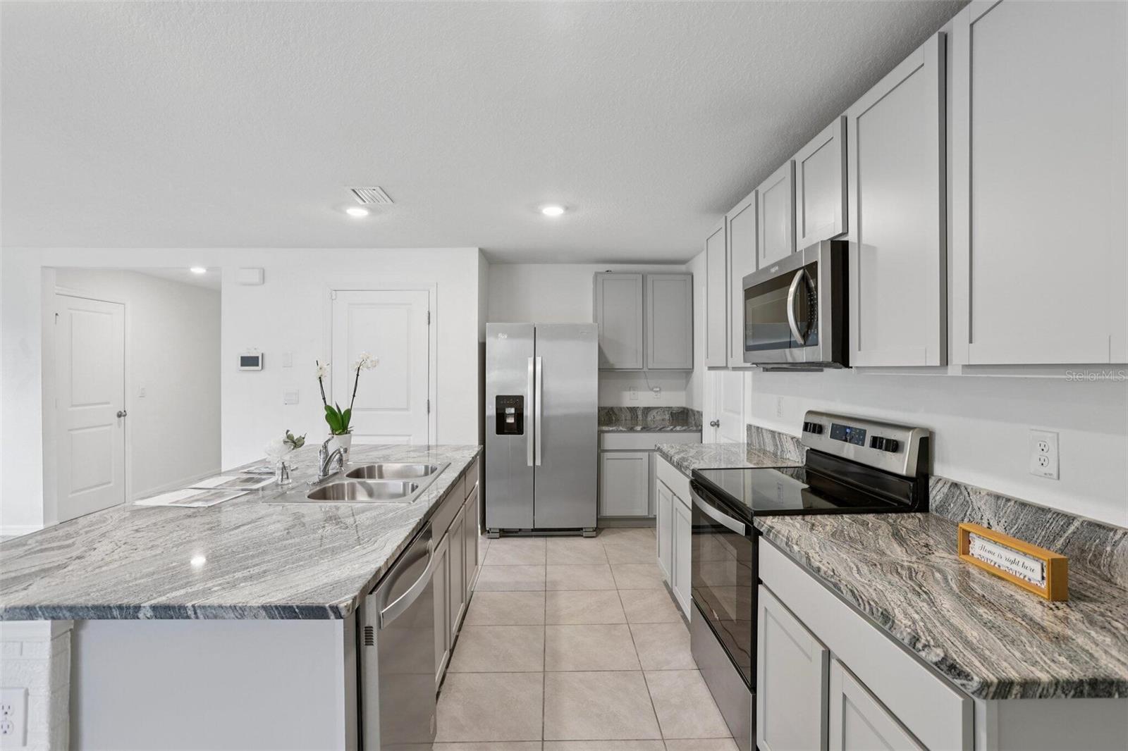 7530 BROAD POINTE DR, ZEPHYRHILLS, FL, 33540